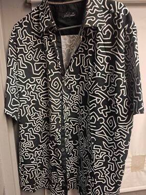 Men's Black & White Abstract Short Sleeve Shirt